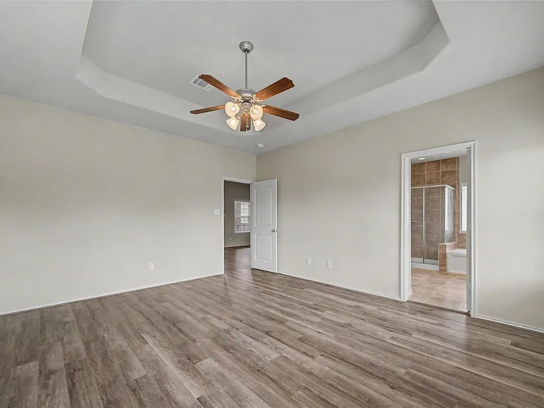 18319 Amalfi Coast Dr — Photo 23
