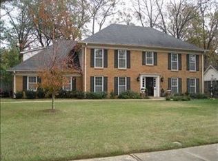 2632 Holly Spring Dr, Germantown, TN 38138