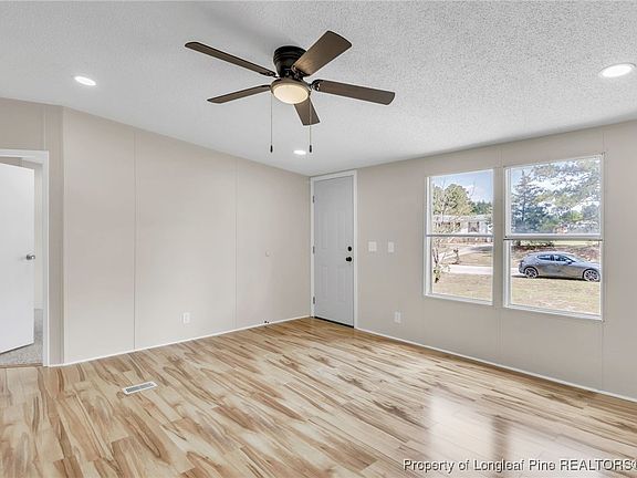 5th image of 5054 Belinda Ln