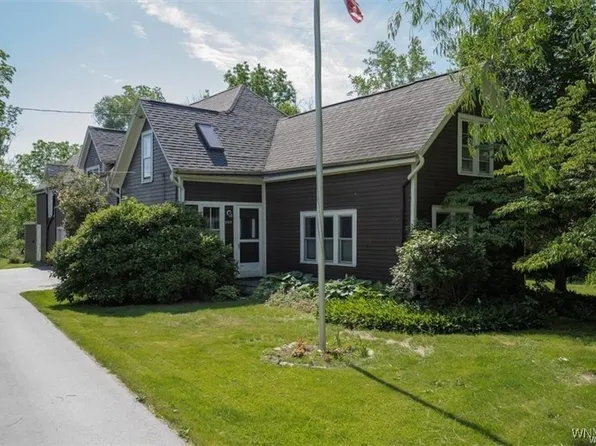 265 Pine Ridge Rd, Cheektowaga, NY 14225