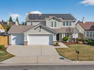 1942 E Desert Island Dr, Fresno, CA