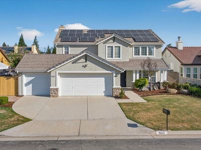 1942 E Desert Island Dr, Fresno, CA, 93730