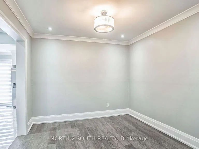 37 Loire Ct #UPPER — Photo 9