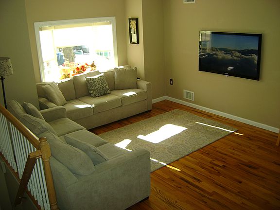 4th image of 311 Purdy Ave