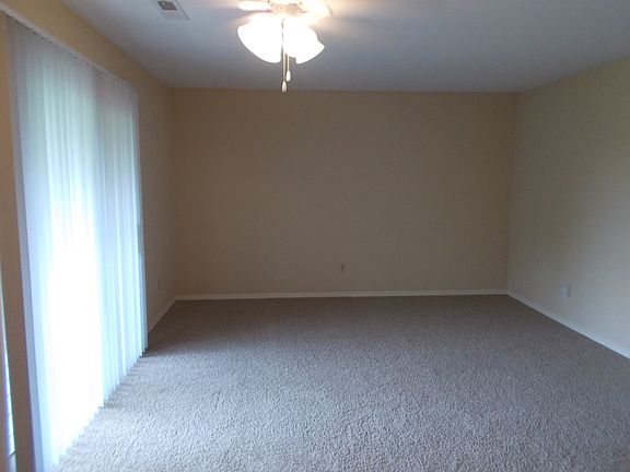 Living Room/Dinning Room