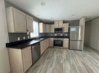 20542 Rosedale Dr #421, Clinton Township, MI 48036