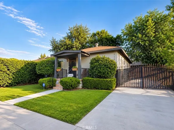 220 W Kendall St, Corona, CA 92882