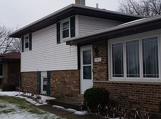677 W Stearns Rd, Bartlett, IL 60103
