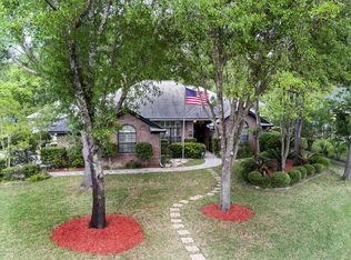 826 Maple Springs Ln, Jacksonville, FL 32221