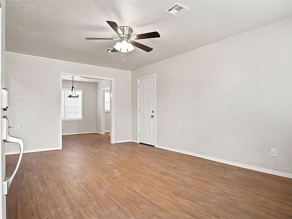 5th image of 1308 NE 44th St