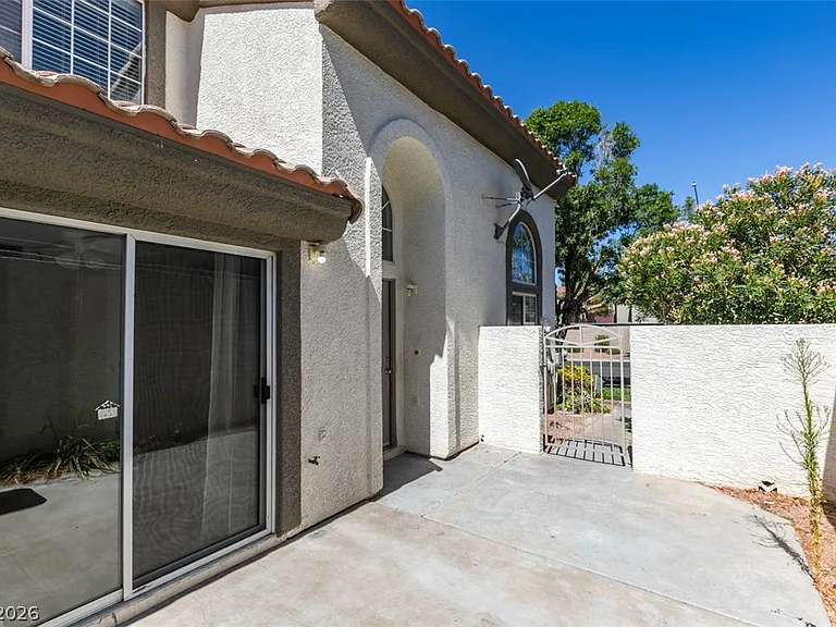 199 Oro Canyon St — Photo 35