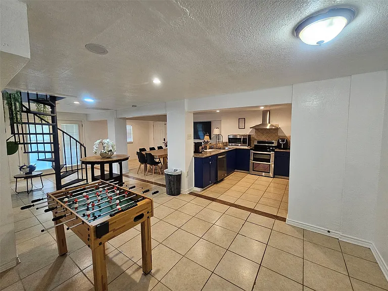 812 Marlin St — Photo 35