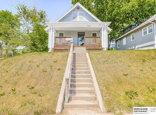 4640 Larimore Ave, Omaha, NE 68104