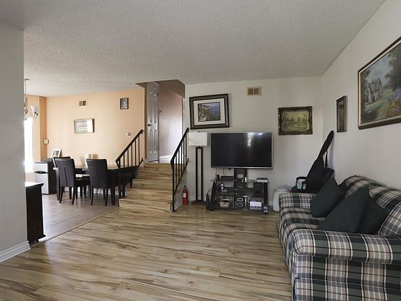 5th image of 262 Kenbrook Cir