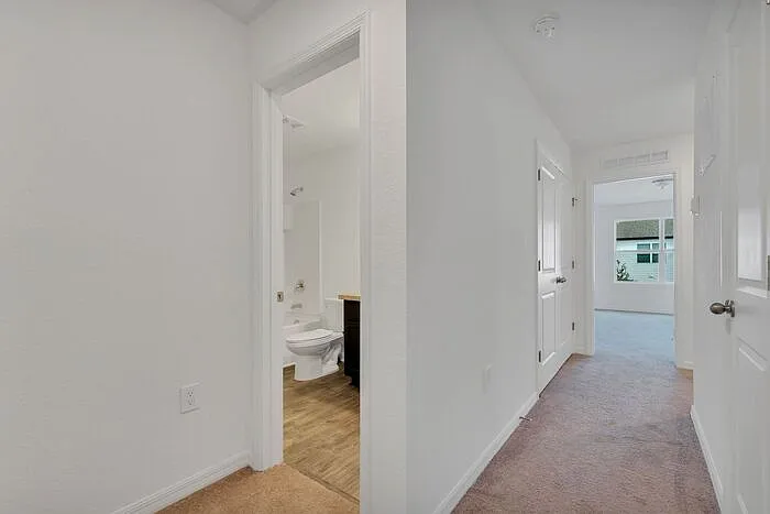 840 Grandin St — Photo 20