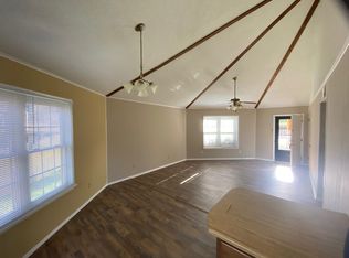 132 W 1st St, Columbia, TN 38401
