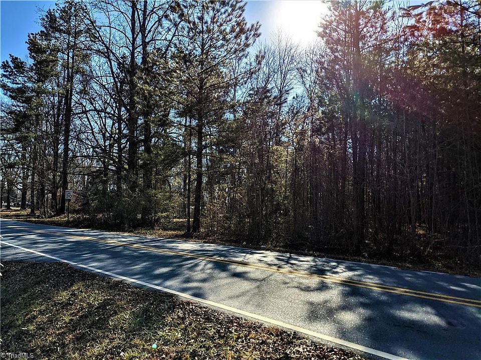 2nd image of 5223 Skylark Dr
