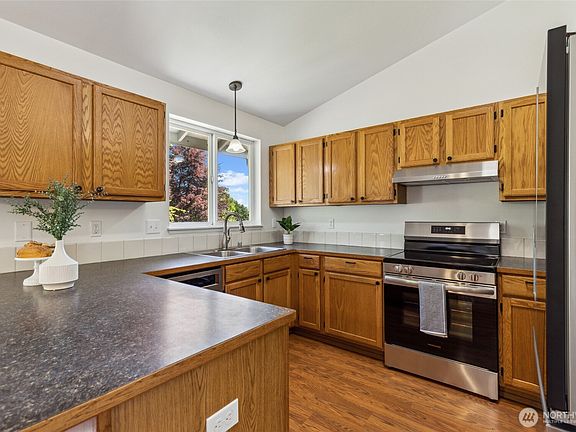 5th image of 11929 25th Street SE