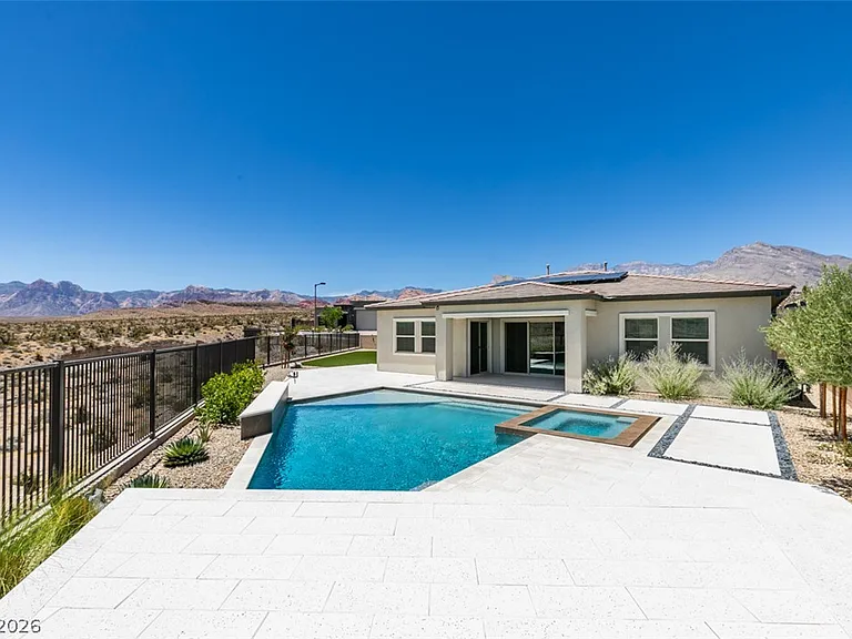 988 Edinburgh Fields Ct — Photo 46