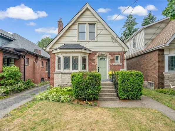 52 Delaware Ave, Hamilton, ON L8M 1T4