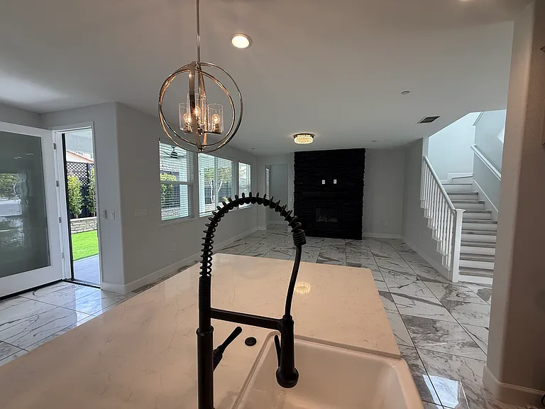 1600 Ranch Ln — Photo 8