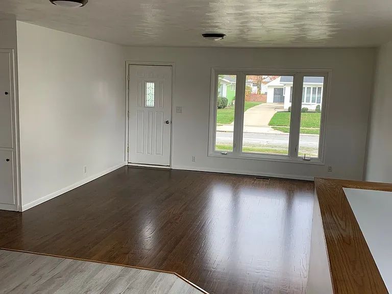 1113 Motz St — Photo 5