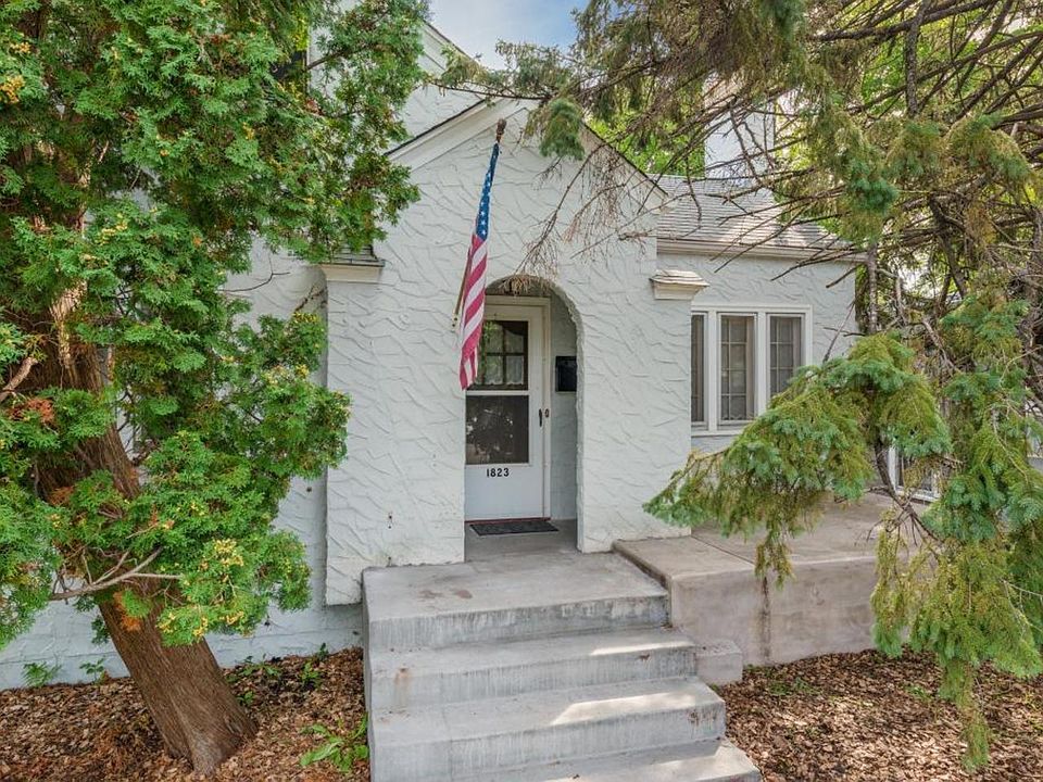 1st image of 1823 44th Ave N