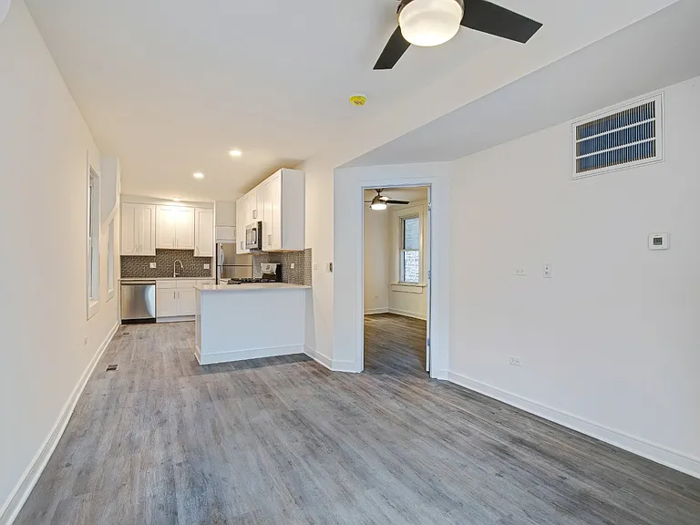1244 N Bosworth Ave #1A — Photo 3