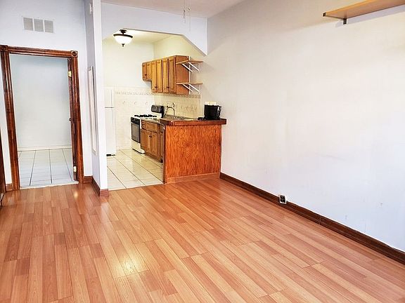 3rd image of 43 Beaver St #1