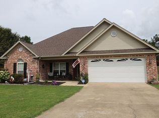 249 Renon Ln, Caledonia, MS 39740