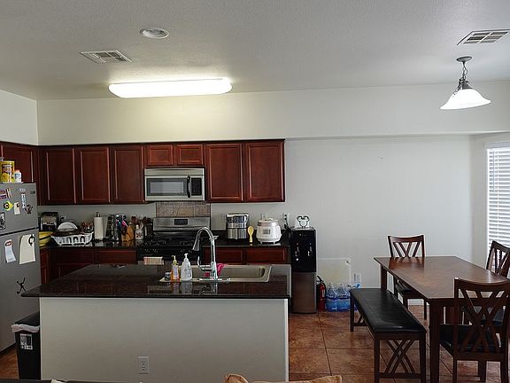 3rd image of 9528 Quitman Ave