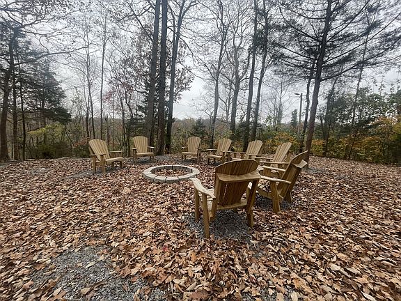 2nd image of 2029 Holly Creek Rd