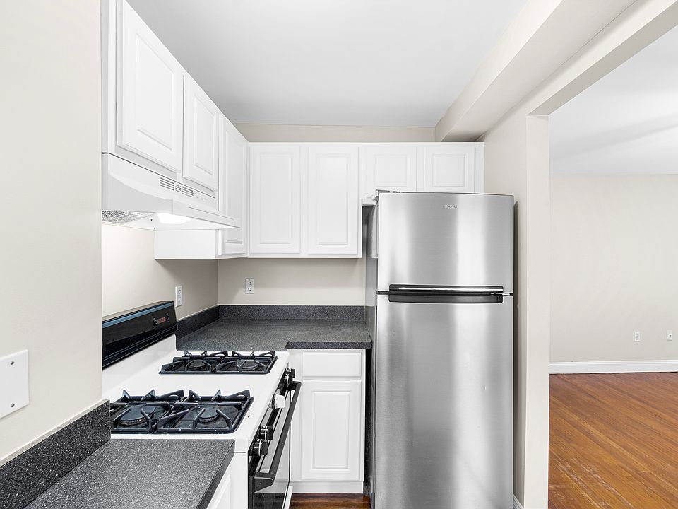 1st image of 31 Soley St APT 2