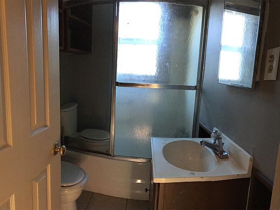 Main Floor Bathroom