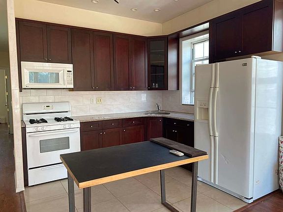 3rd image of 20-21 21st St #2B