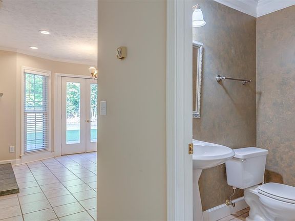 5th image of 8636 Sturbridge Dr