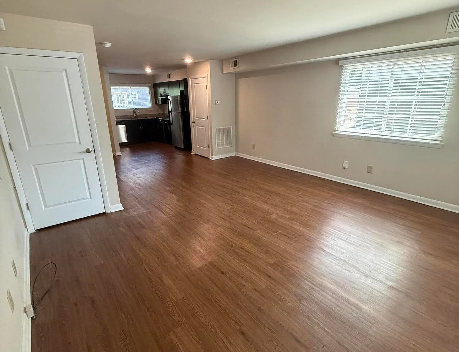 2 bed, 1.5 bath, $1,425 — Photo 2