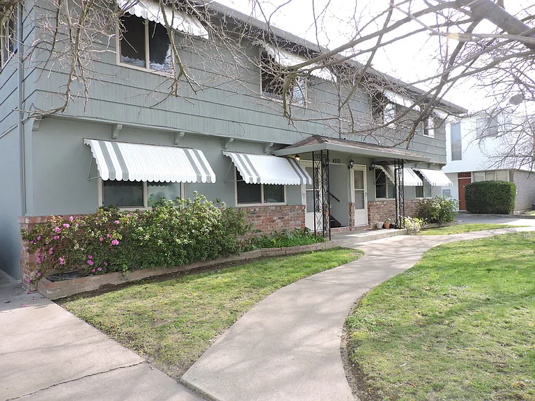 4501 Del Rio Rd #4 — Photo 18