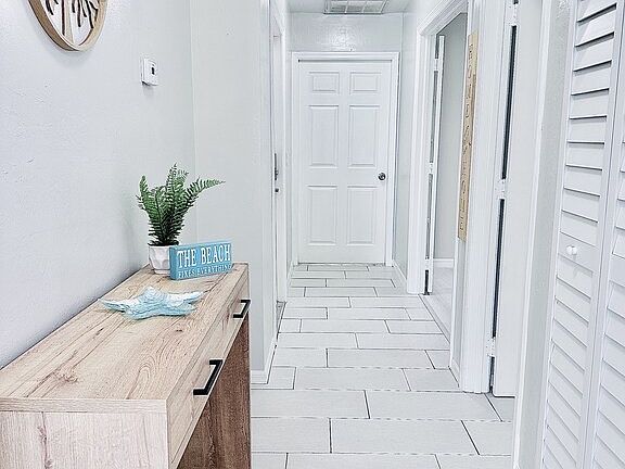 5th image of 1724 NE 8th Pl