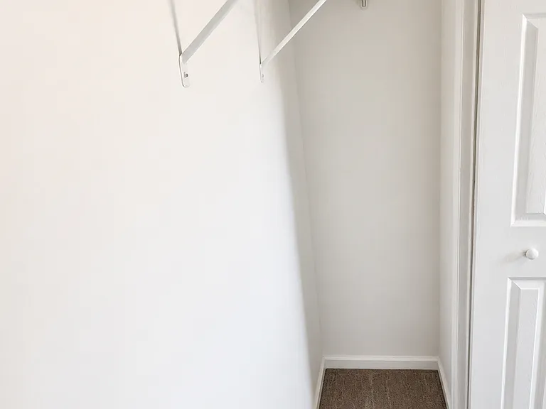 869 Twickenham Loop — Photo 18