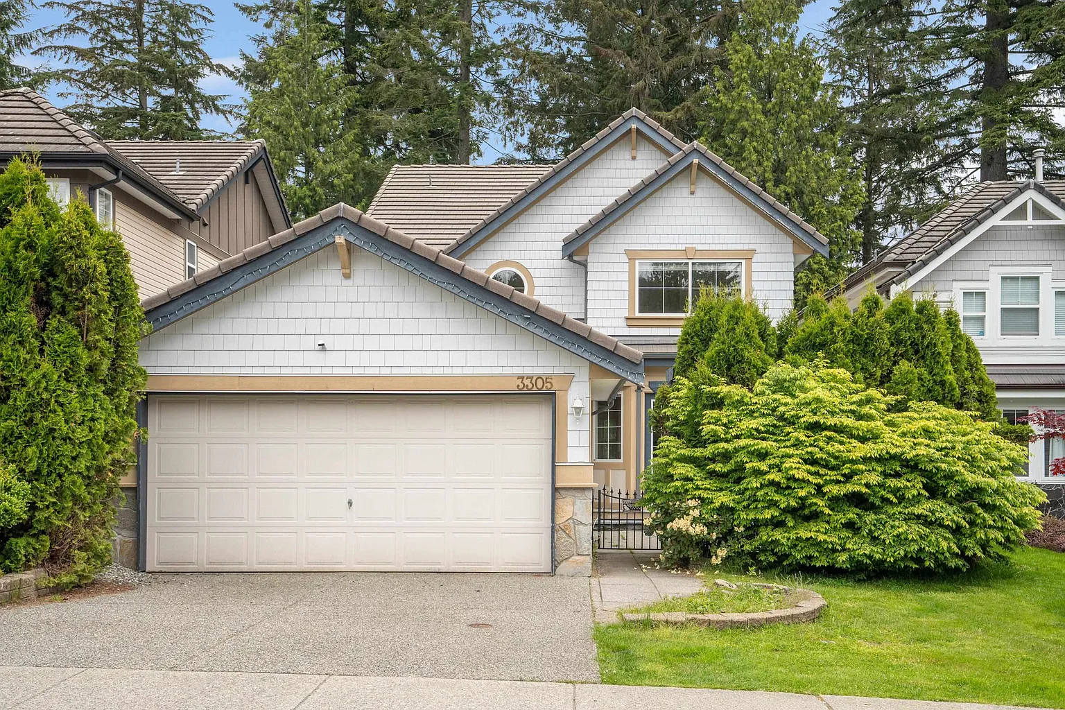 3305 Chartwell Grn photo 1