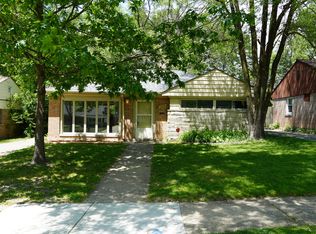 2460 Hawthorne Rd, Homewood, IL 60430