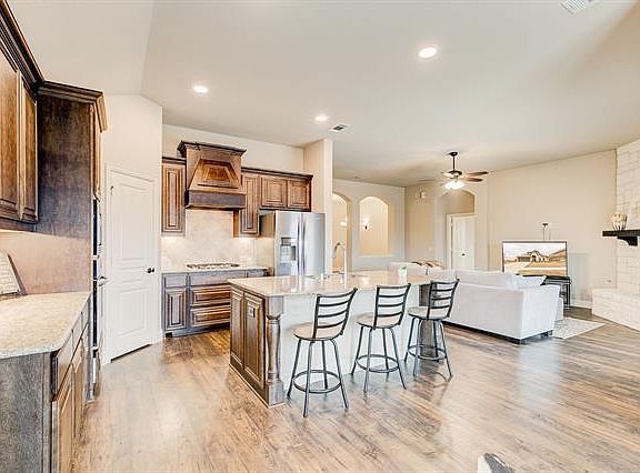 2nd image of 1053 Weeping Oak Dr