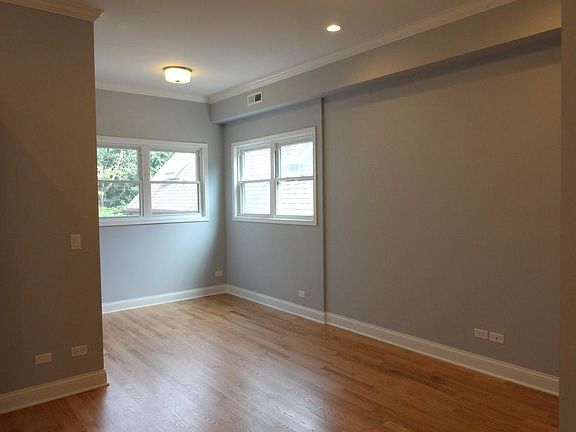 5th image of 4244 N Albany Ave