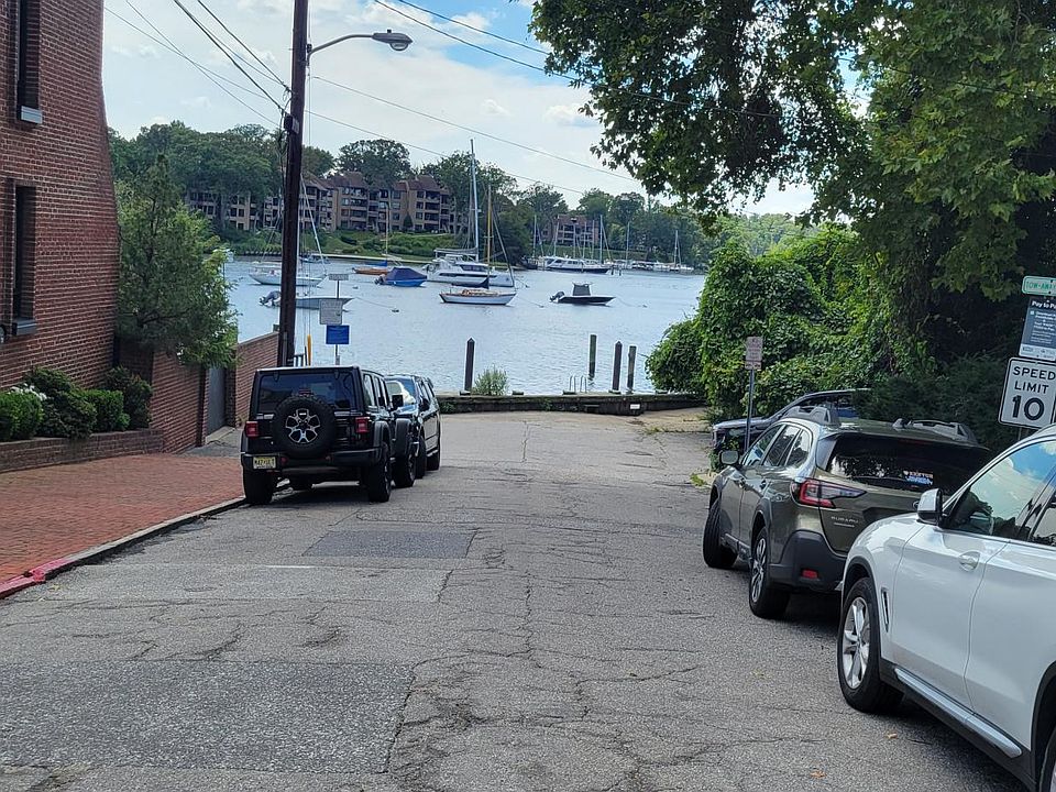 2nd image of 80-82 Market St