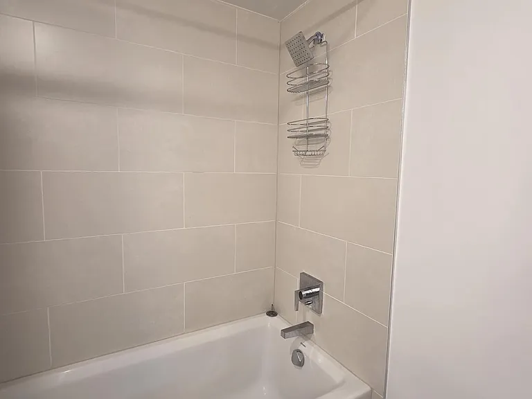 1288 Howard St #504 — Photo 14