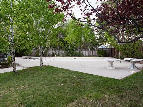 4th image of 1391 S Chancellor Cir