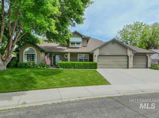 1118 N Snead Pl, Eagle, ID 83616