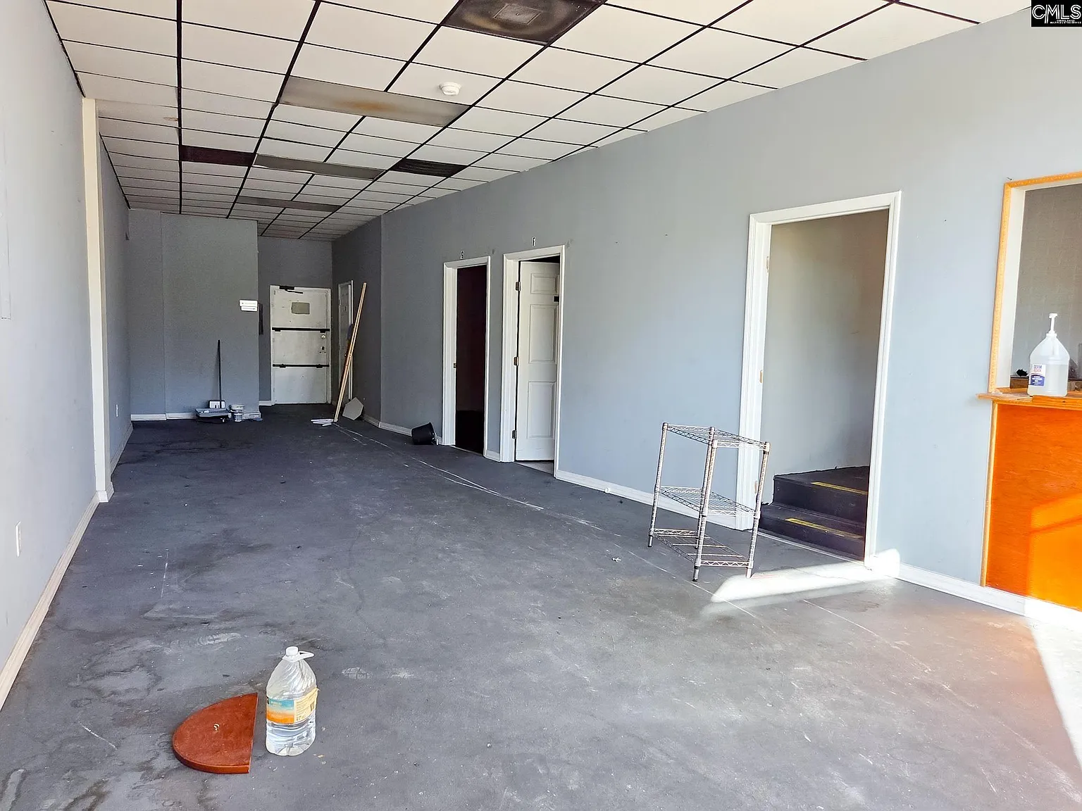 Studio, 2000 sqft, $1,700 — Photo 4