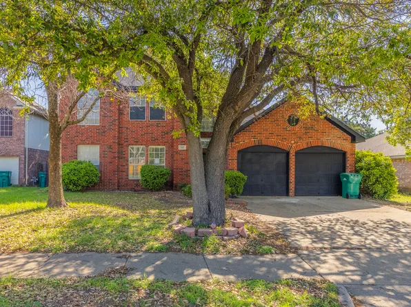 211 Moss Dr, Cedar Hill, TX 75104